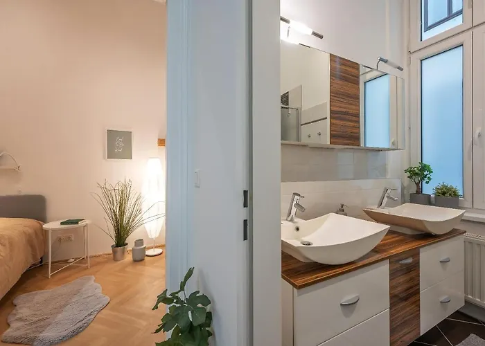 Cosy Center Апартаменты Вена